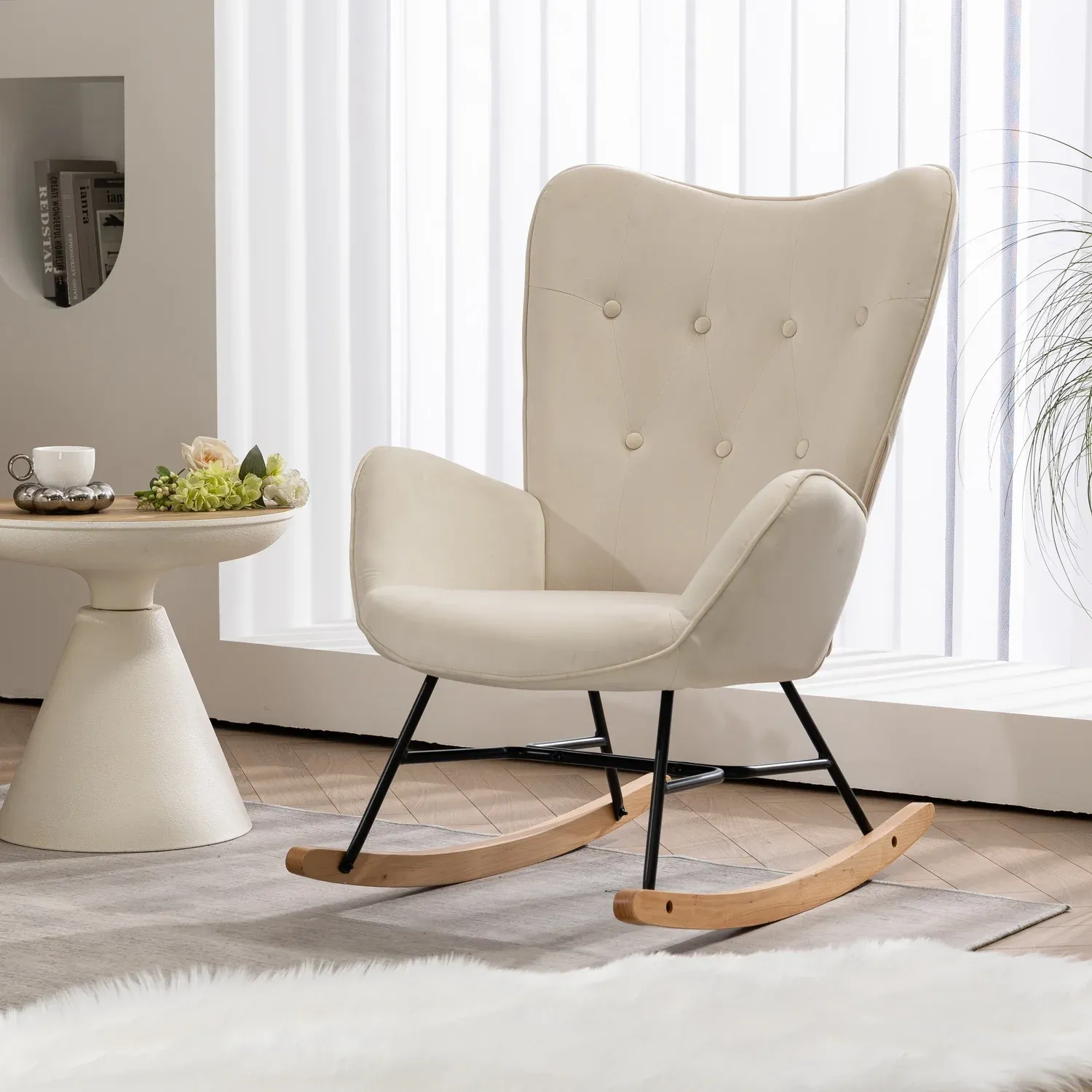 Fauteuil à bascule allaitement scandinave confortable en velours beige capitonné - EPPING BEIGE – Image 4